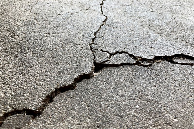 Cracked Concrete Repair in Des Moines, IA